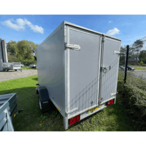 Lav bokstrailer 260x155x150 m/døre - Udlejning Ejby Fyn